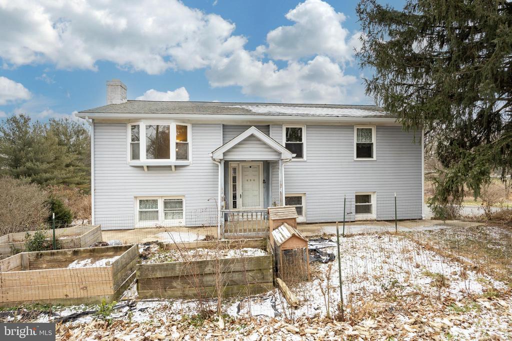 414 REEDVILLE ROAD