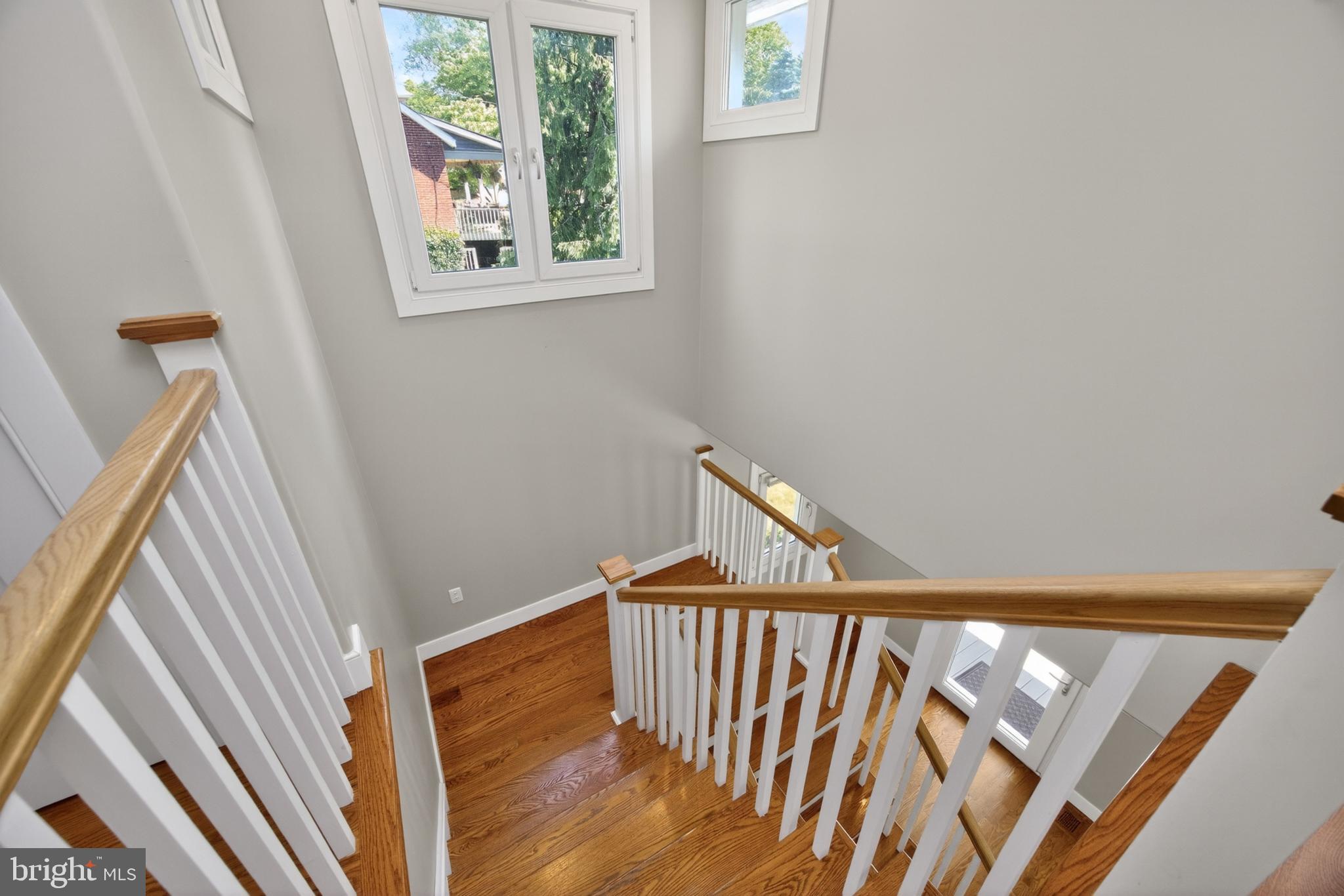 312 N WASHINGTON STREET