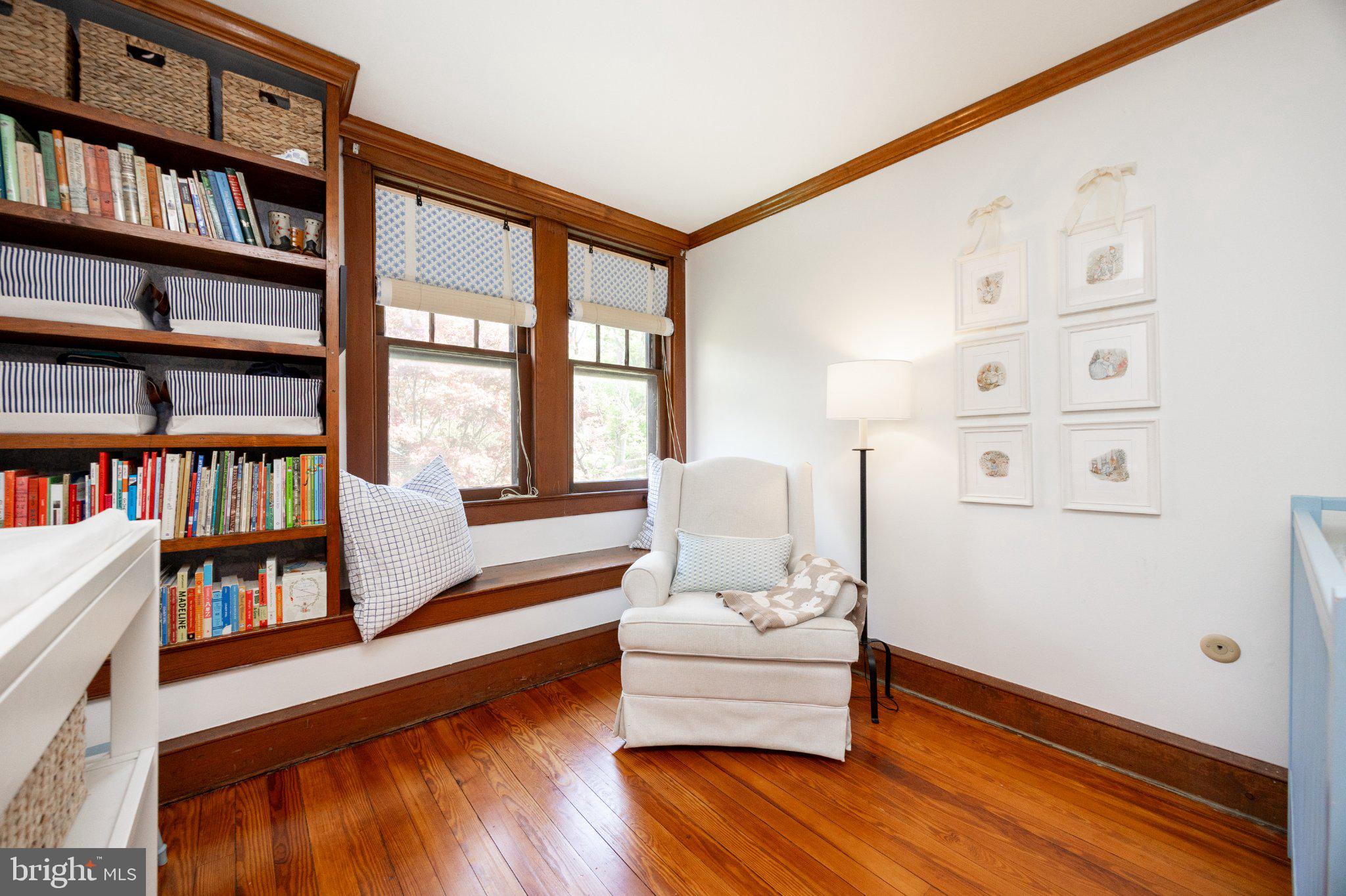 260 W EVERGREEN STREET