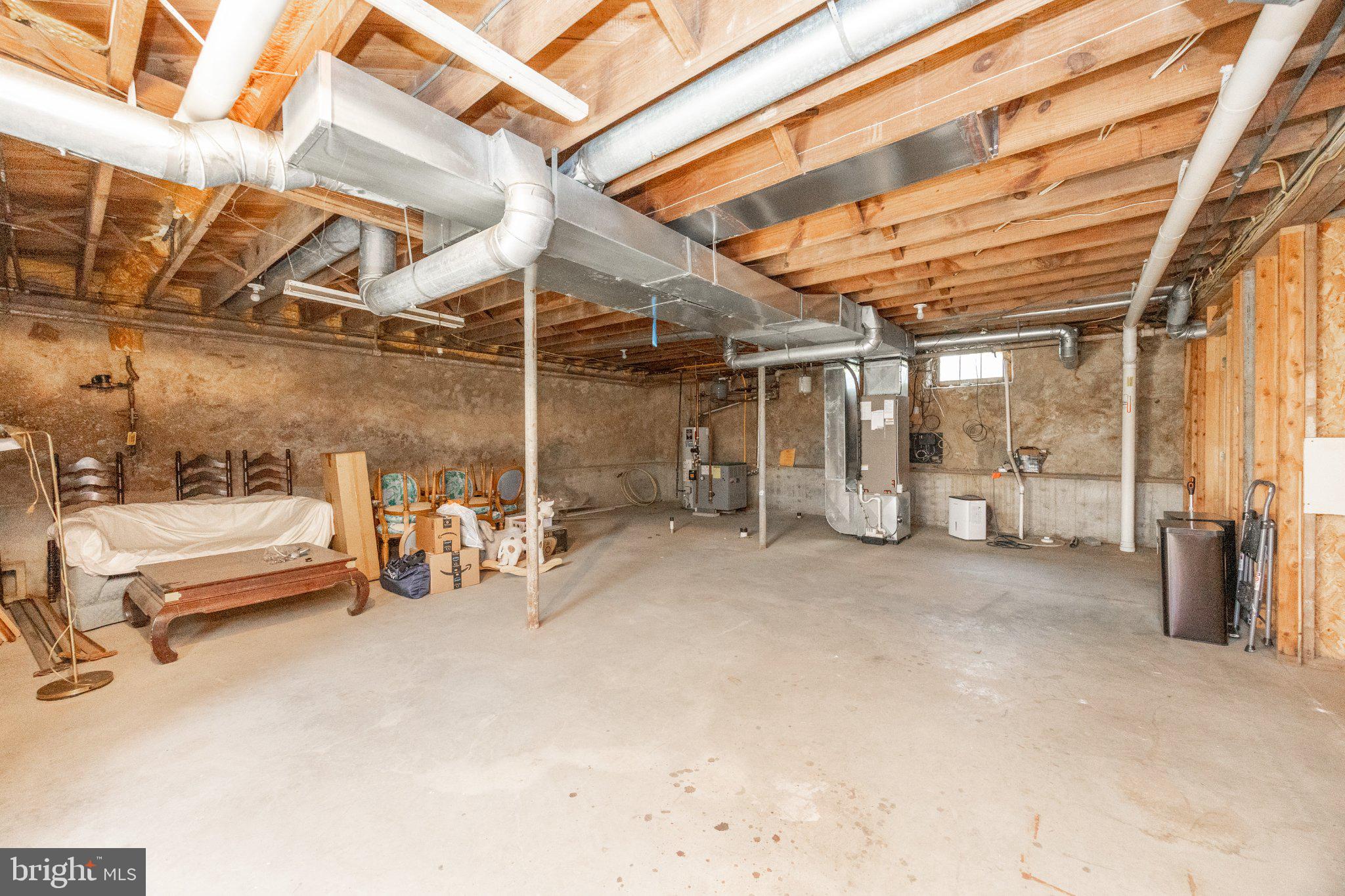 260 W EVERGREEN STREET