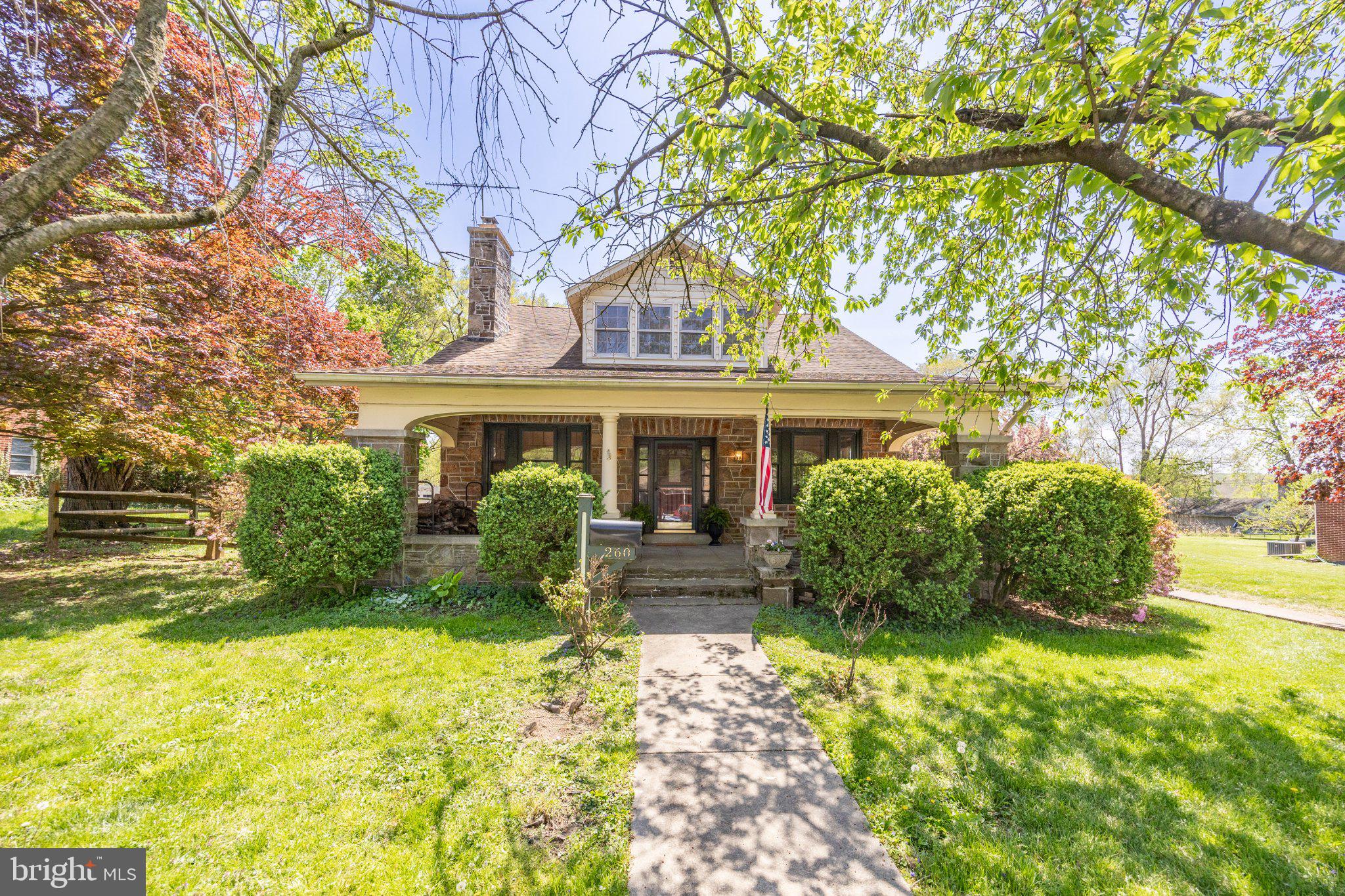 260 W EVERGREEN STREET