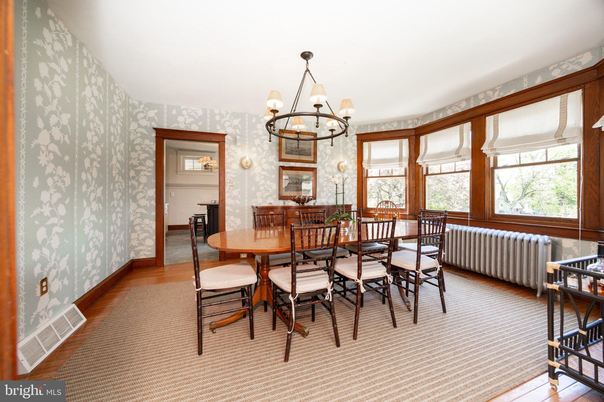 260 W EVERGREEN STREET