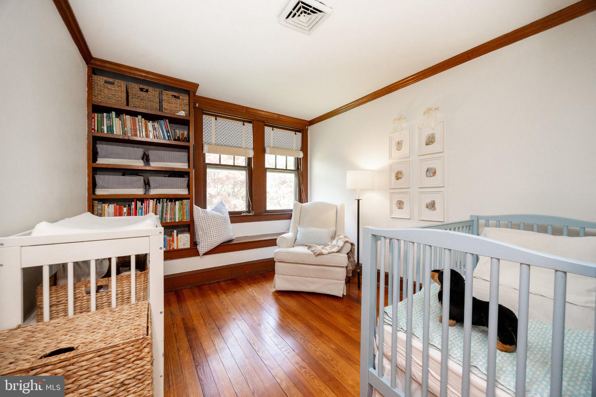 260 W EVERGREEN STREET