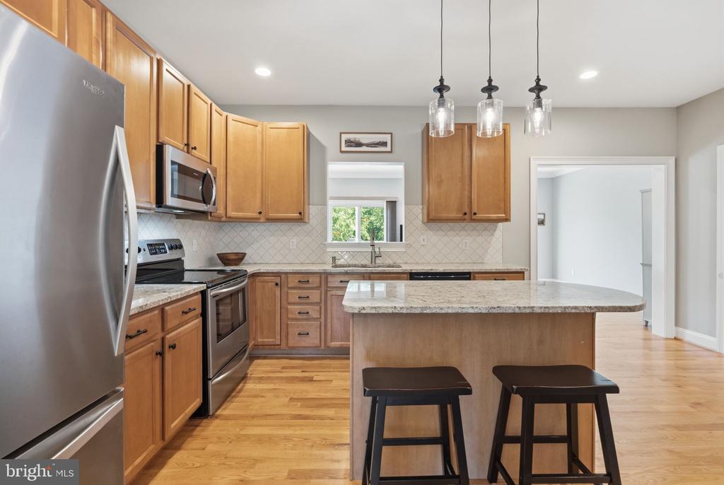 308 E MULBERRY STREET