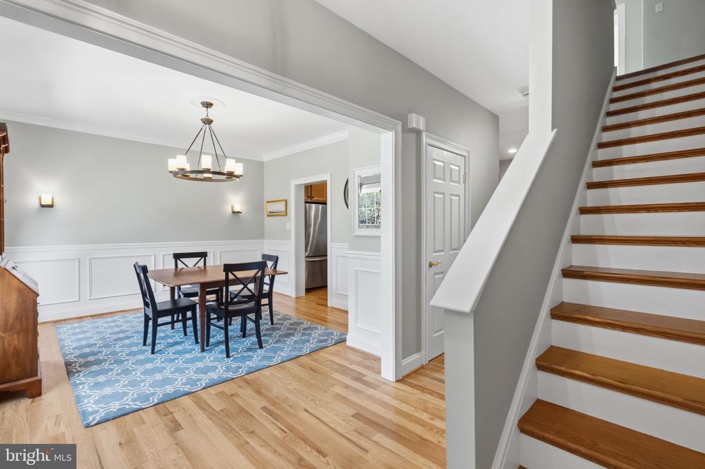 308 E MULBERRY STREET
