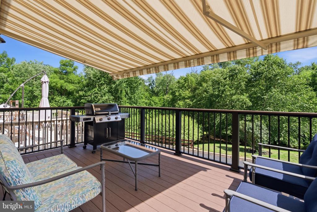 308 E MULBERRY STREET