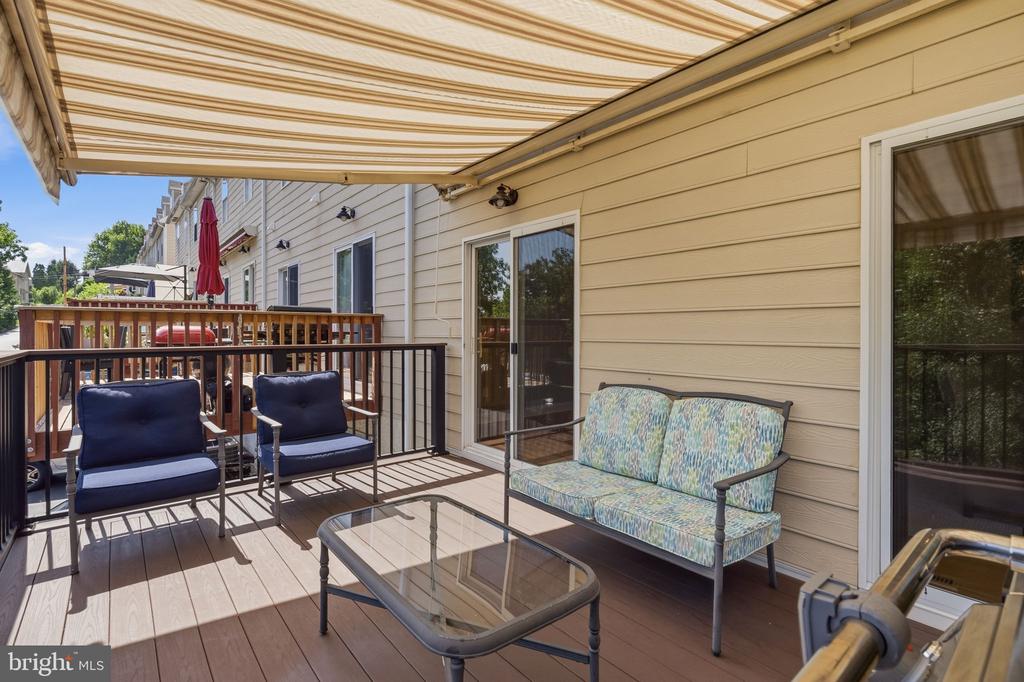 308 E MULBERRY STREET