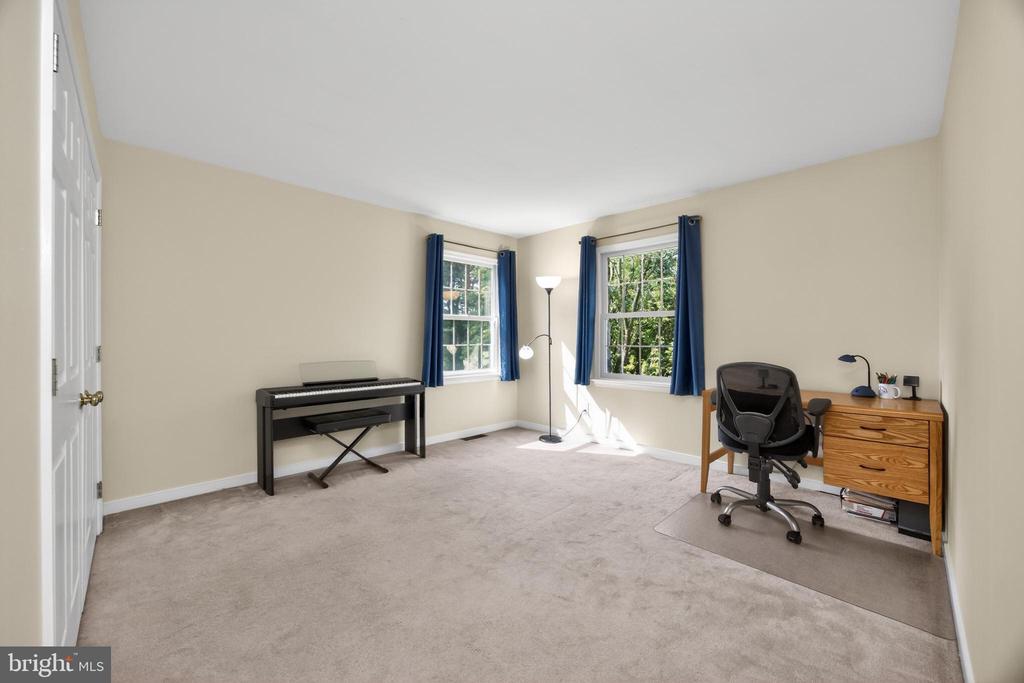 153 E DOE RUN ROAD
