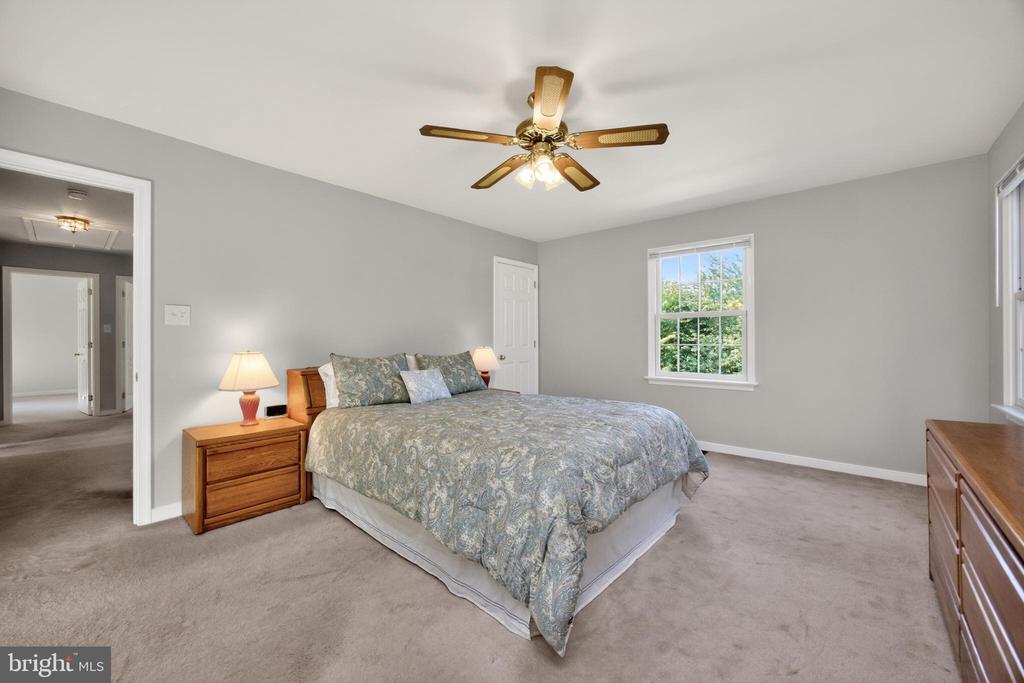153 E DOE RUN ROAD
