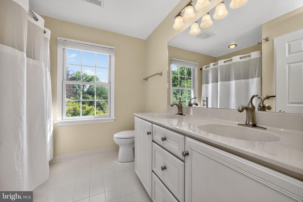 153 E DOE RUN ROAD