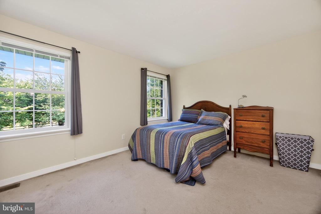 153 E DOE RUN ROAD