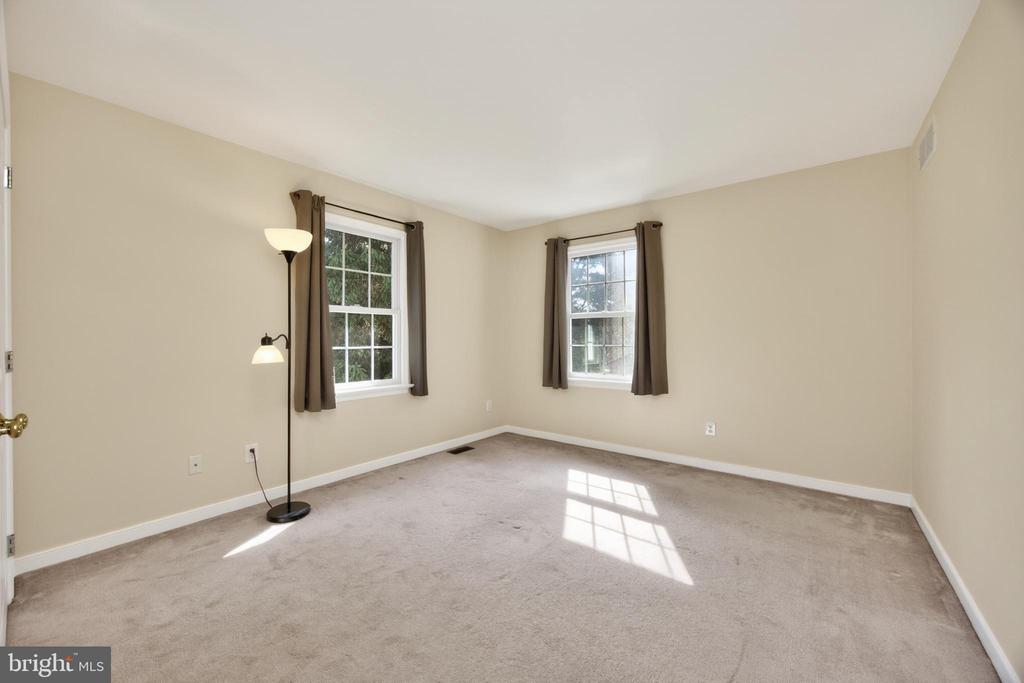 153 E DOE RUN ROAD