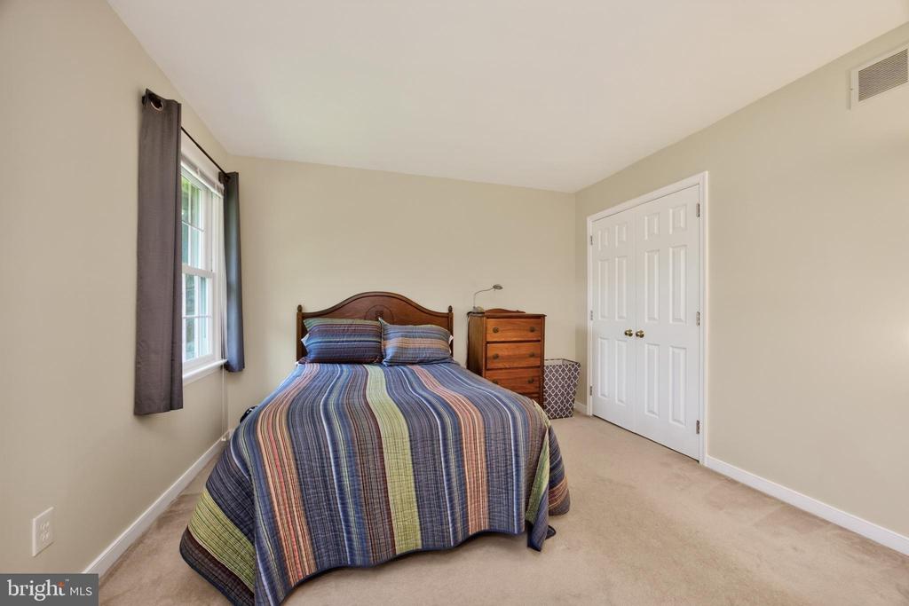 153 E DOE RUN ROAD