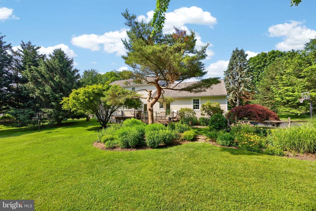 153 E DOE RUN ROAD