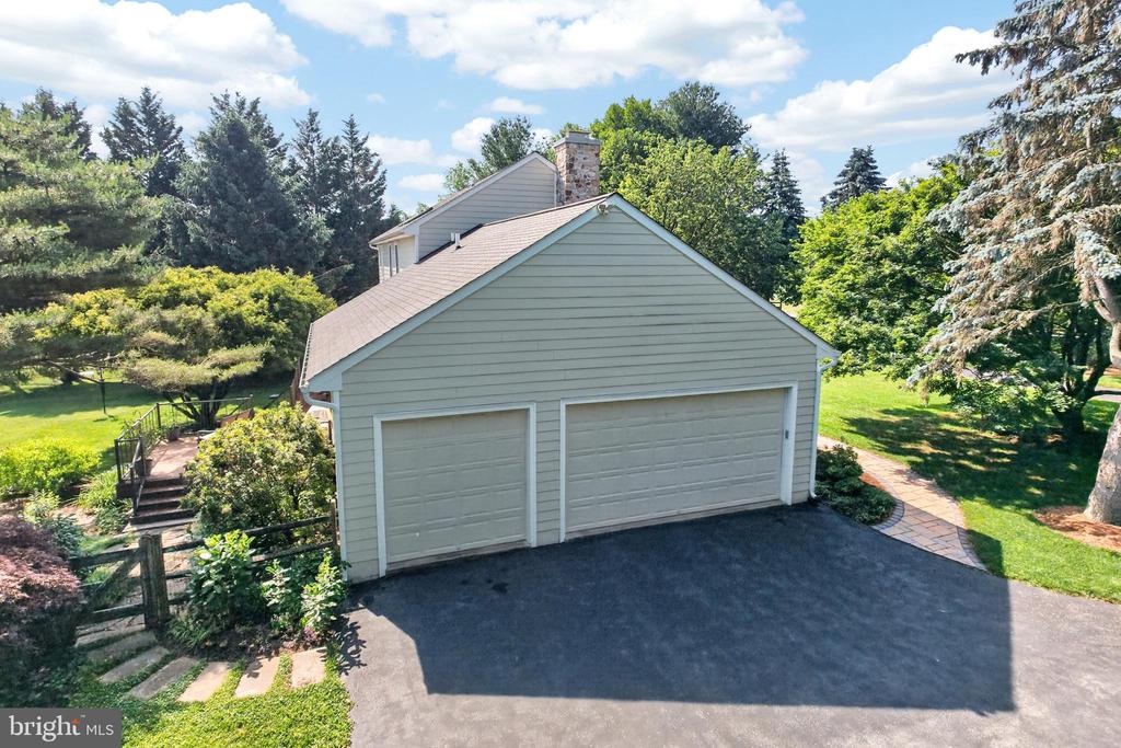 153 E DOE RUN ROAD