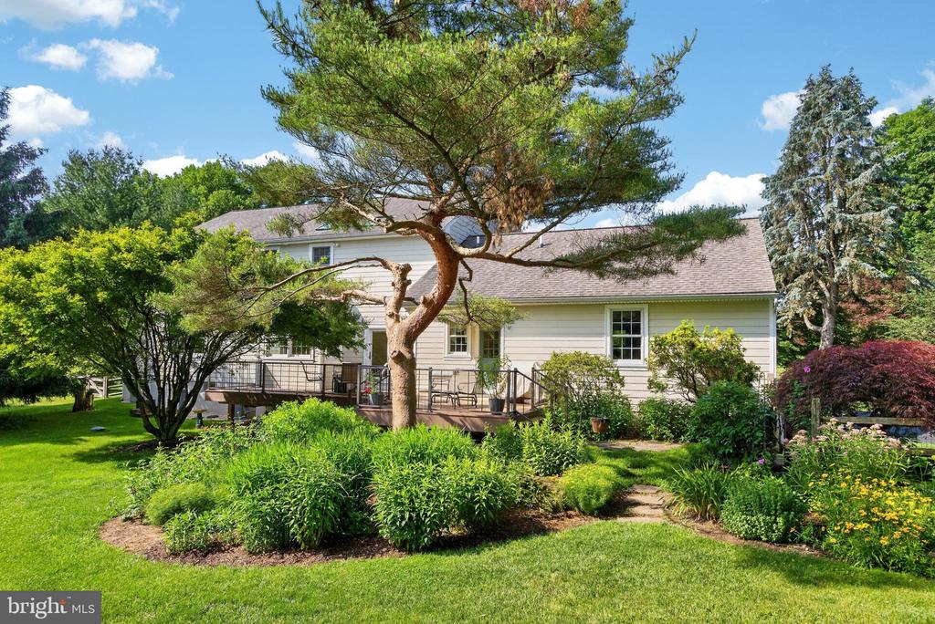 153 E DOE RUN ROAD