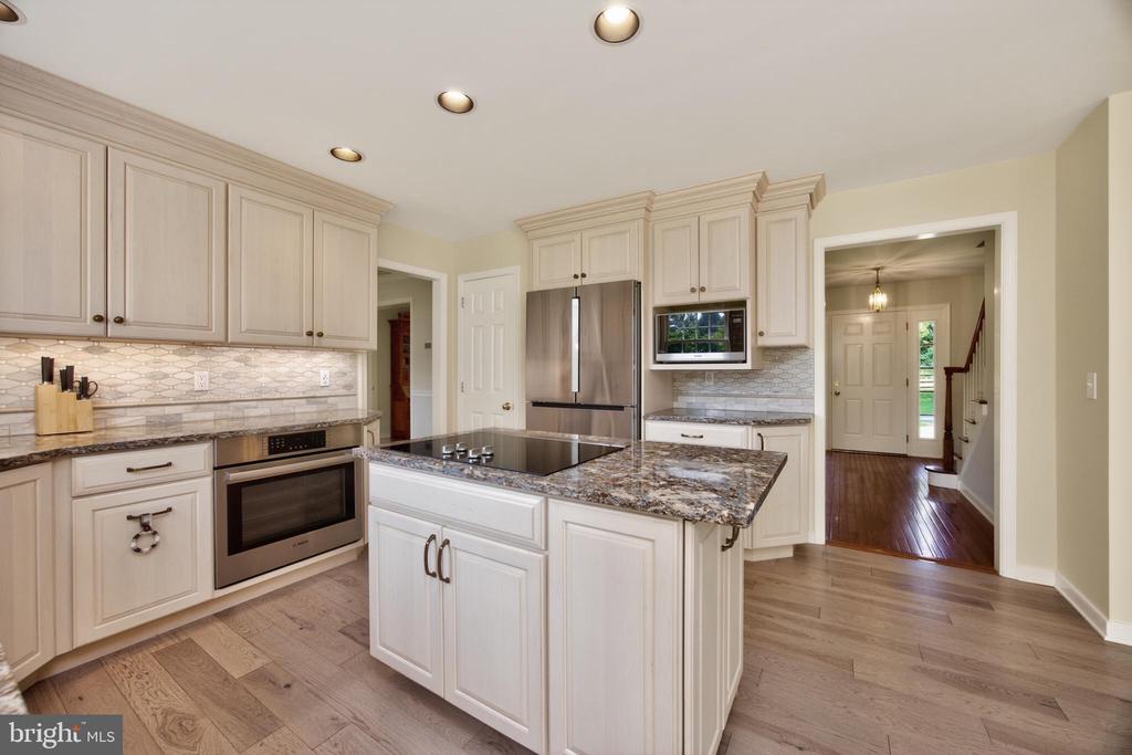 153 E DOE RUN ROAD