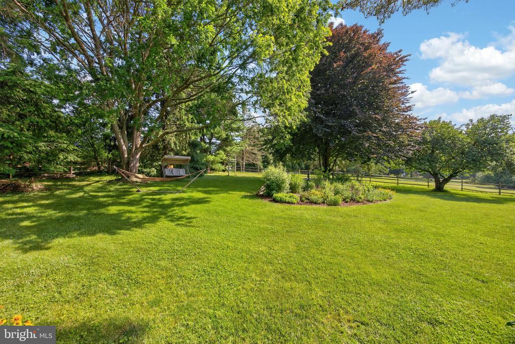 153 E DOE RUN ROAD