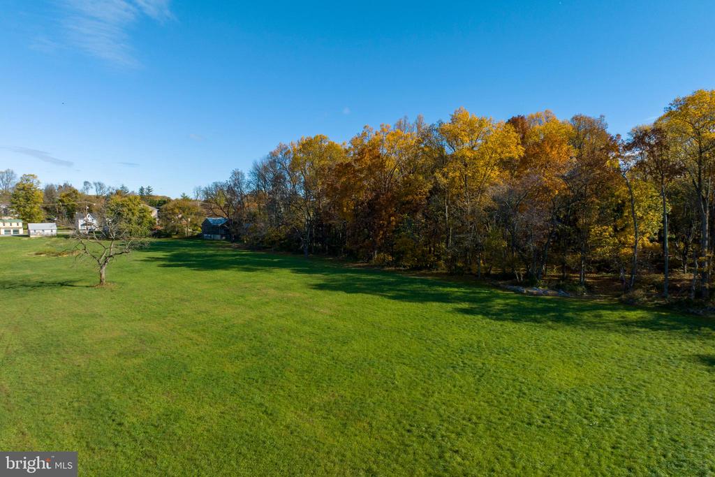 486 W STREET ROAD