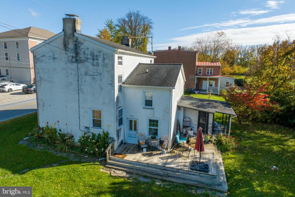 486 W STREET ROAD