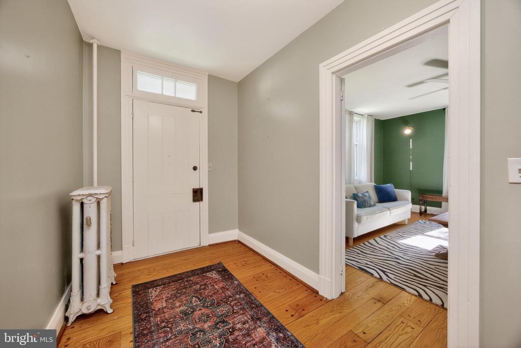 486 W STREET ROAD