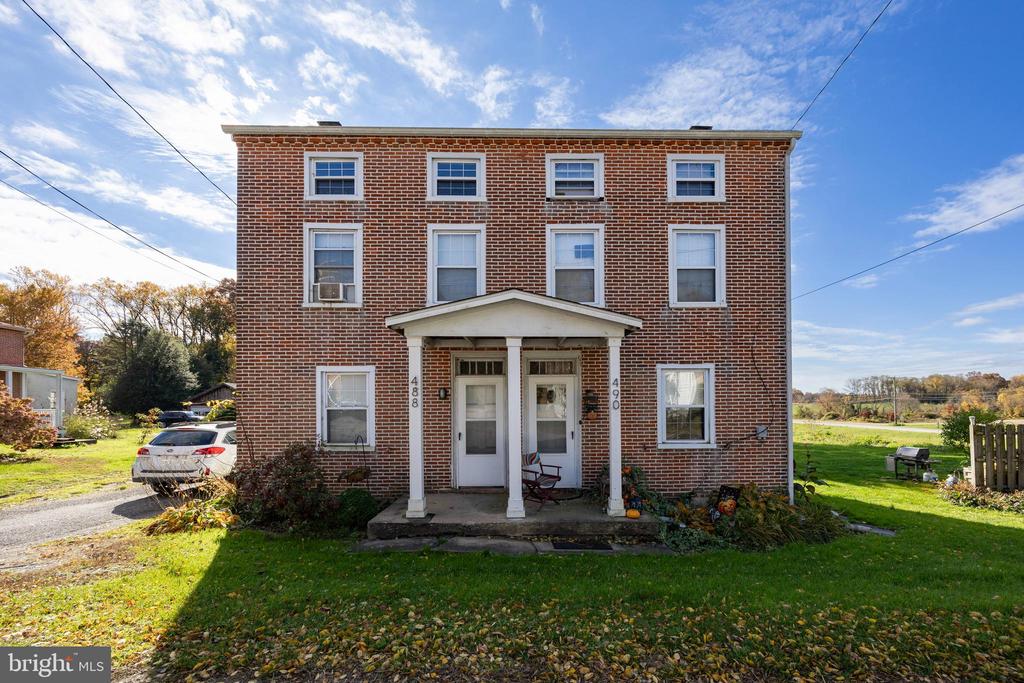 486 W STREET ROAD