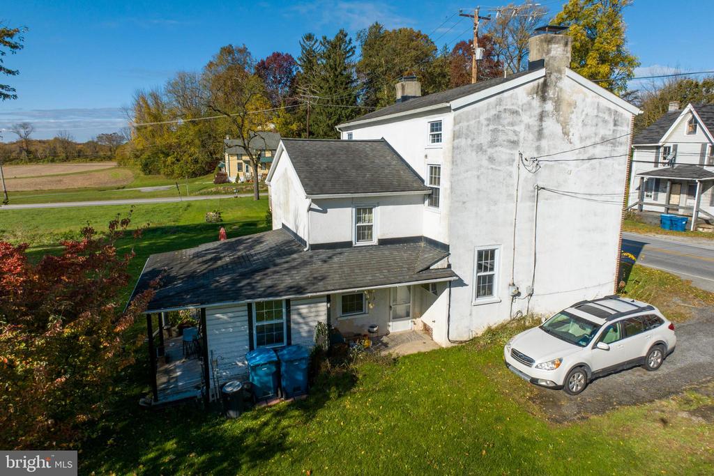 486 W STREET ROAD