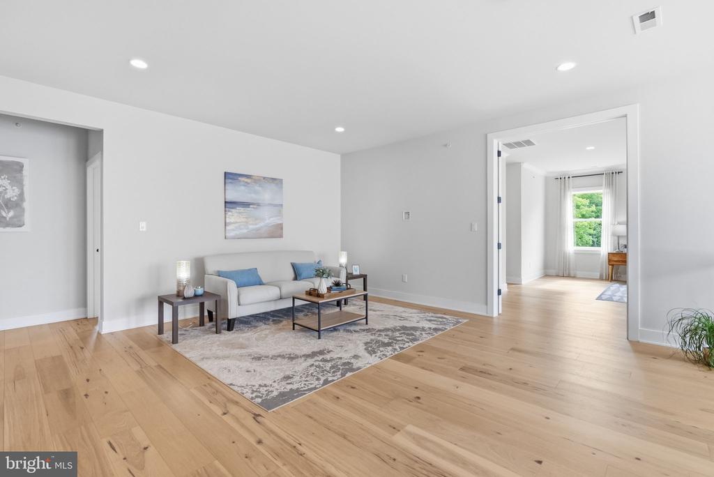246 LILY LANE