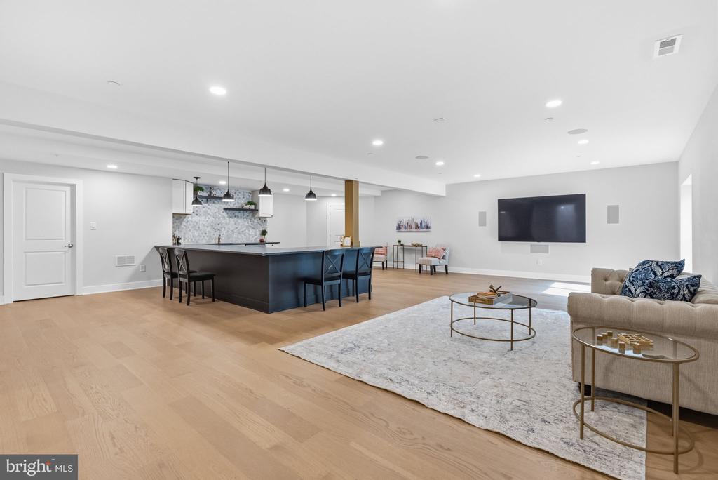 246 LILY LANE