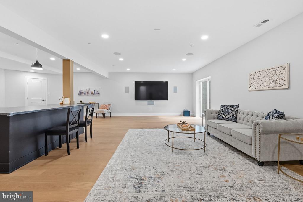 246 LILY LANE