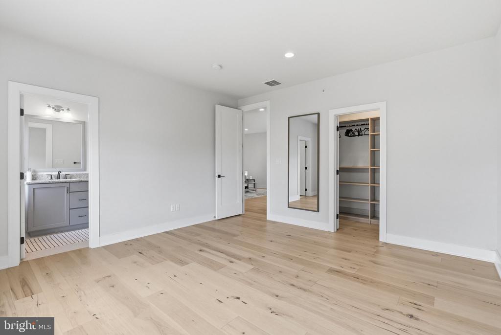 246 LILY LANE