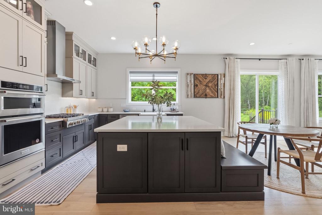 246 LILY LANE