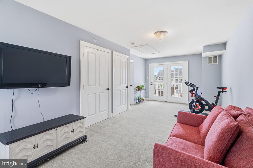 604 MAGNOLIA COURT