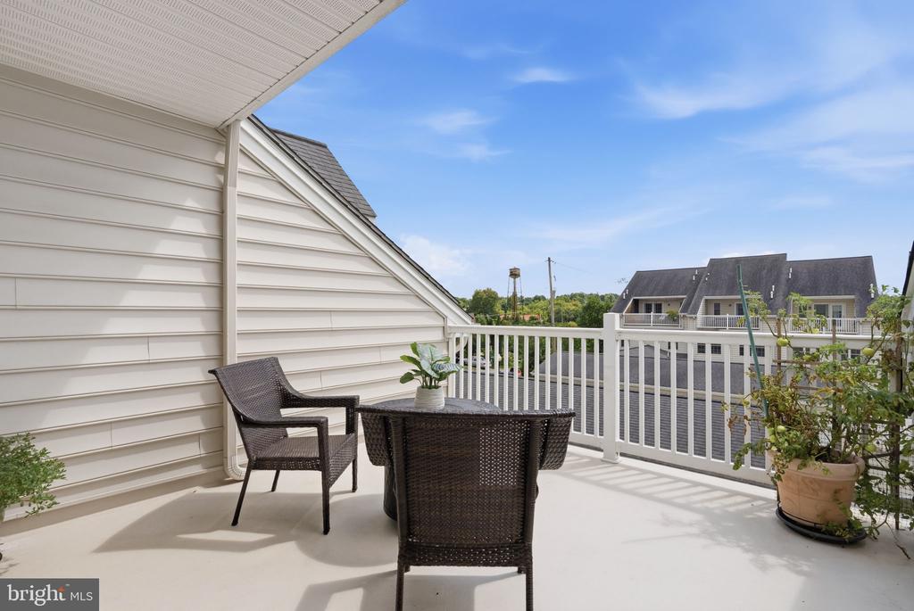 604 MAGNOLIA COURT