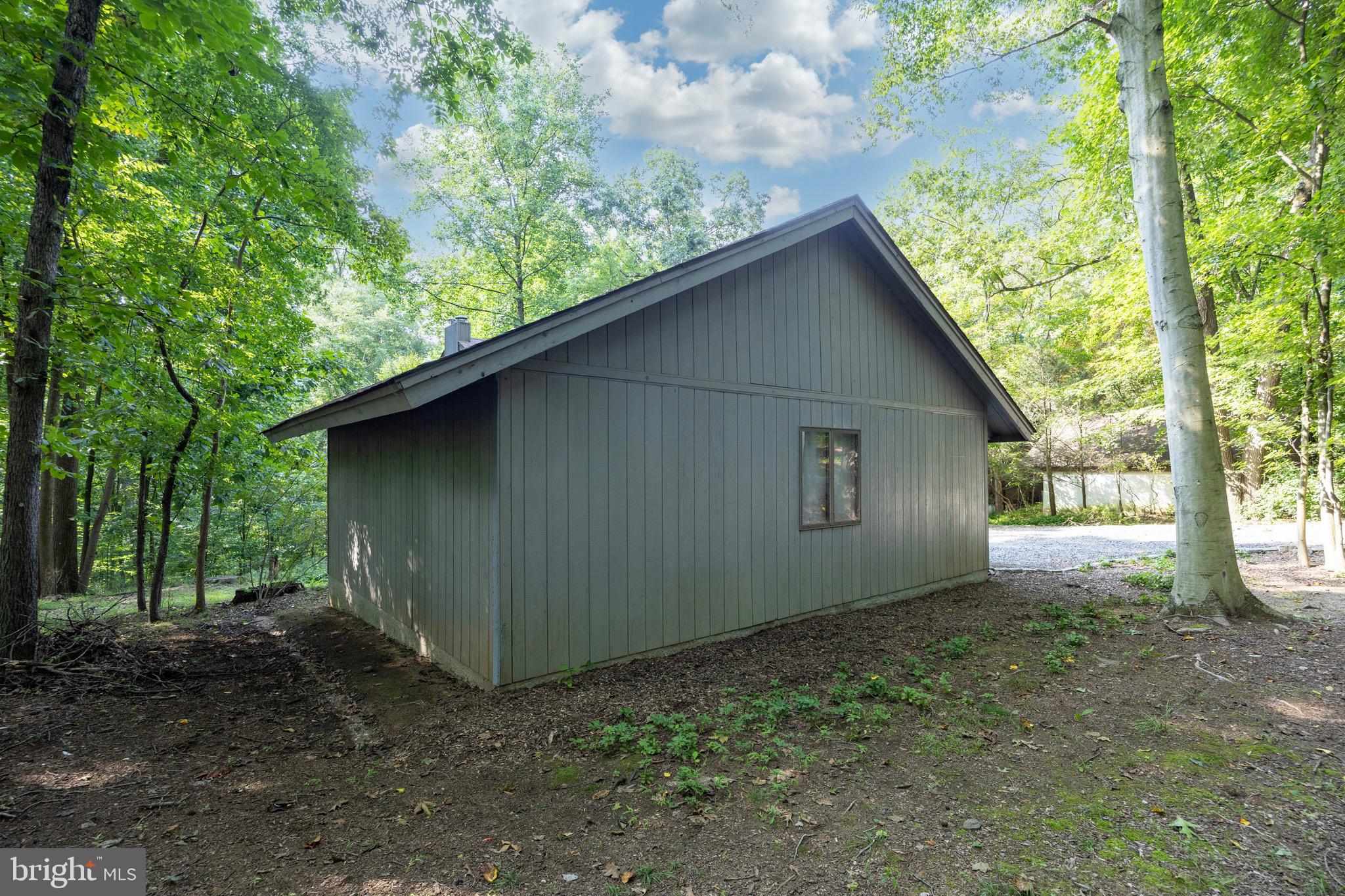 33 RINGFIELD ROAD Unit: 33