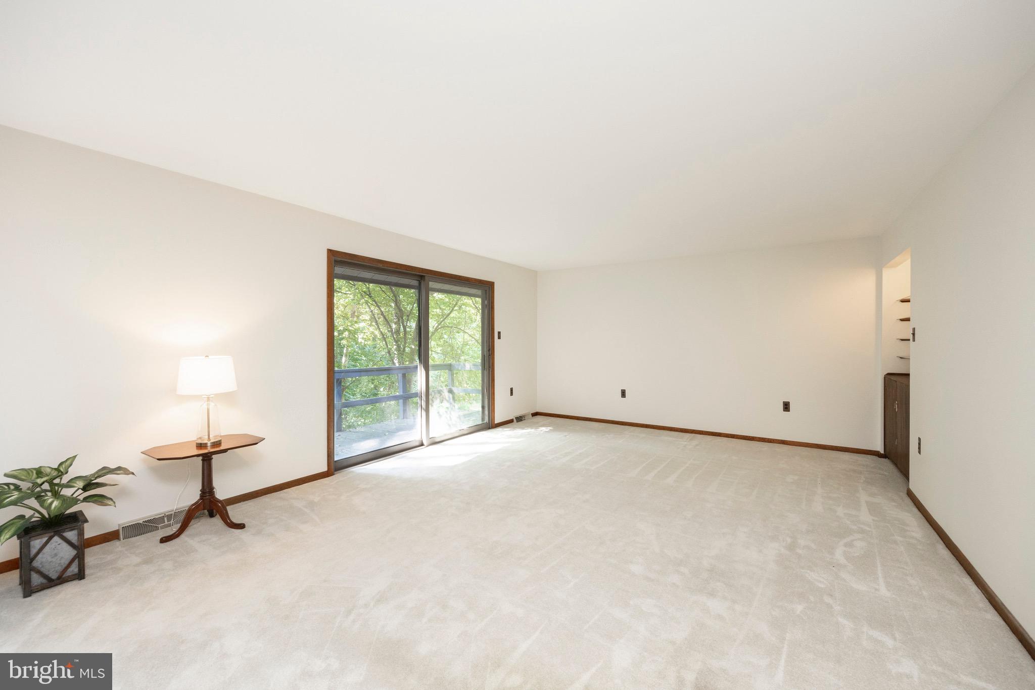 33 RINGFIELD ROAD Unit: 33