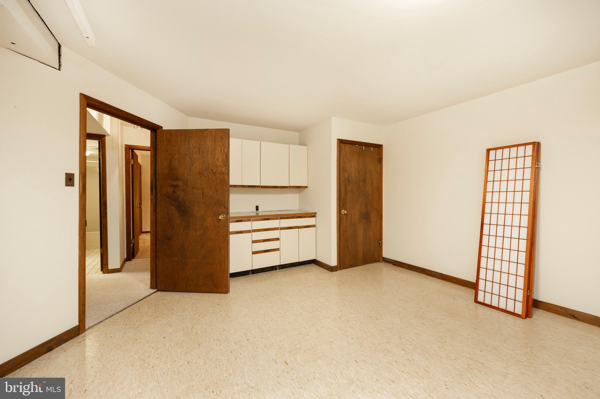 33 RINGFIELD ROAD Unit: 33