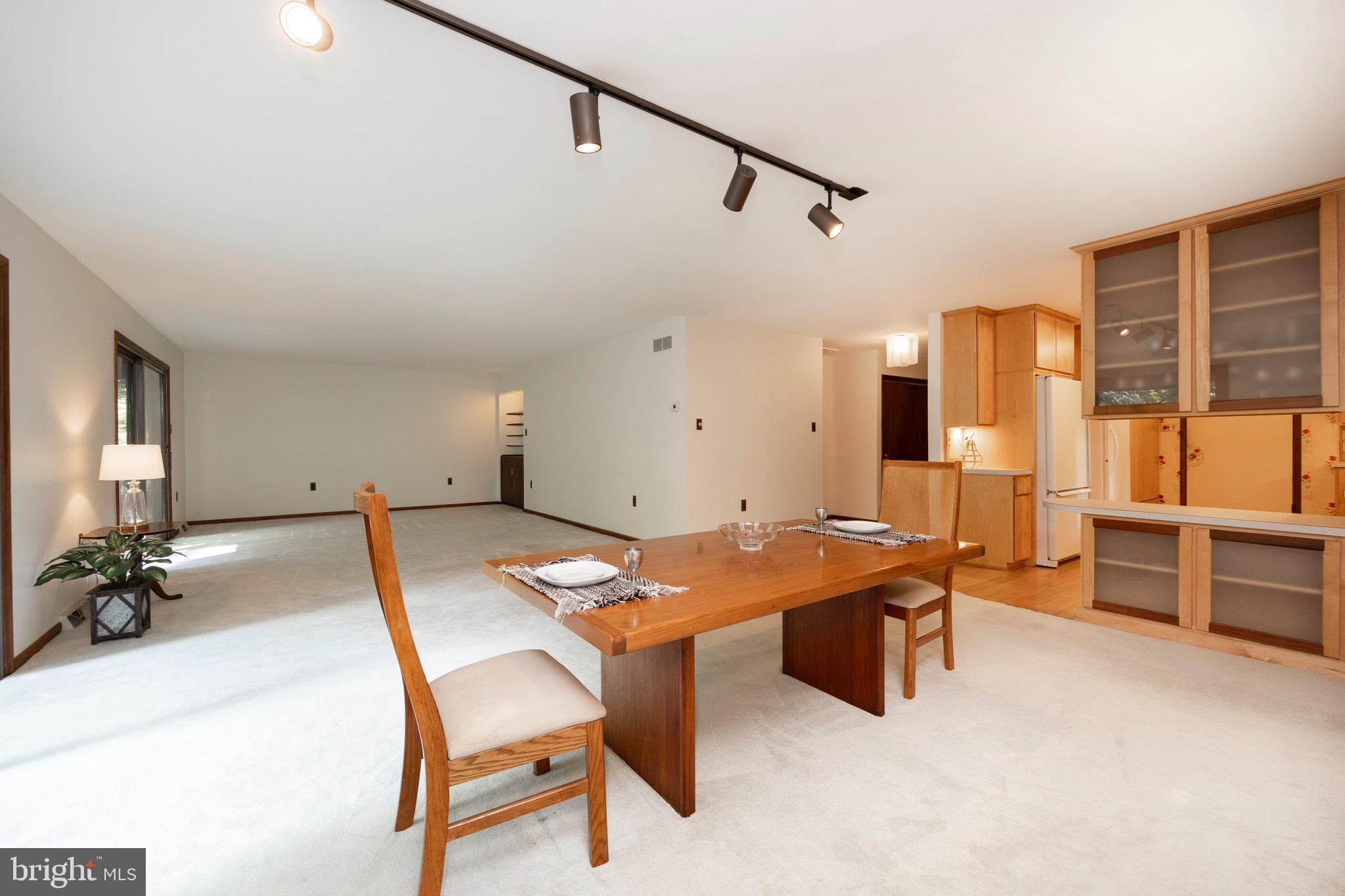 33 RINGFIELD ROAD Unit: 33