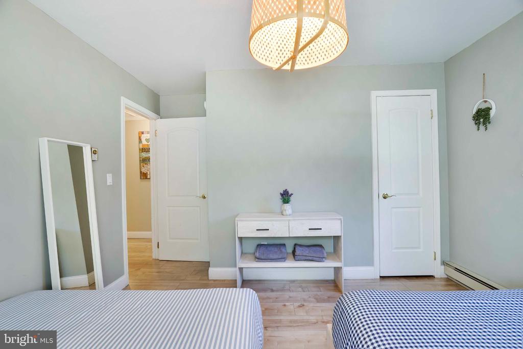 5160 HUMMINGBIRD DRIVE