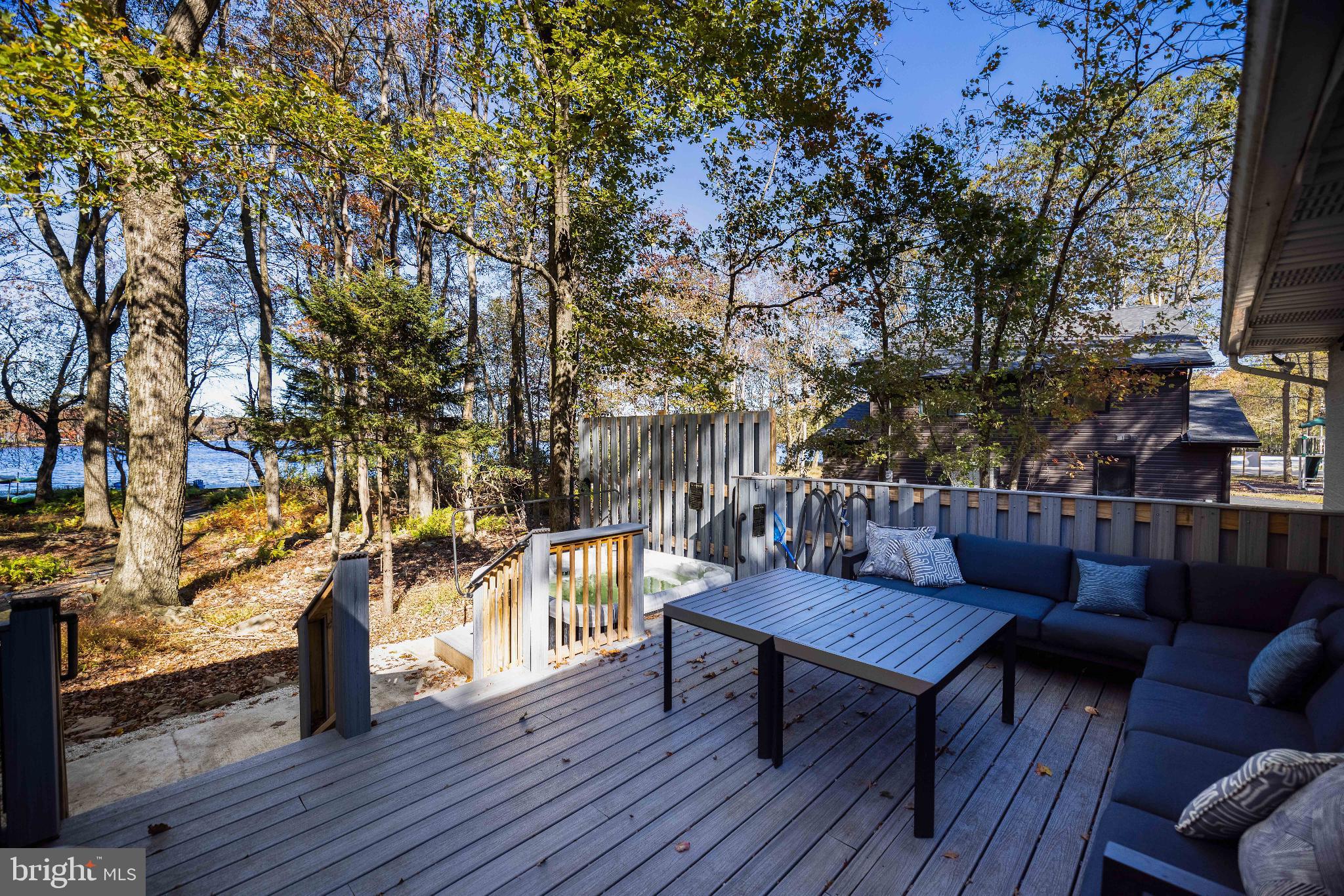 5160 HUMMINGBIRD DRIVE