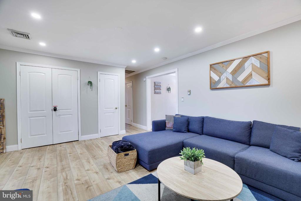 5160 HUMMINGBIRD DRIVE