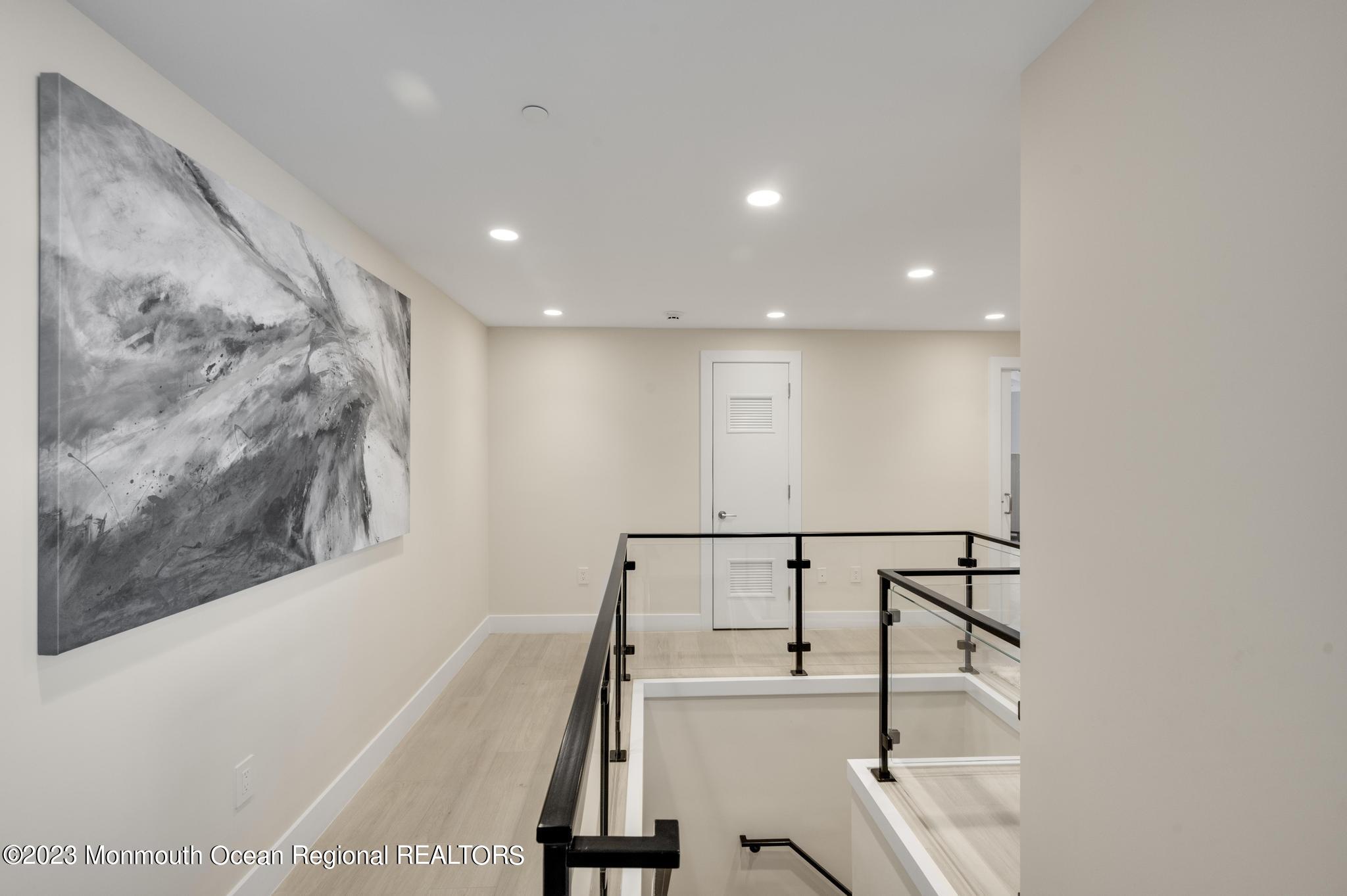 350 Ocean Avenue, 207