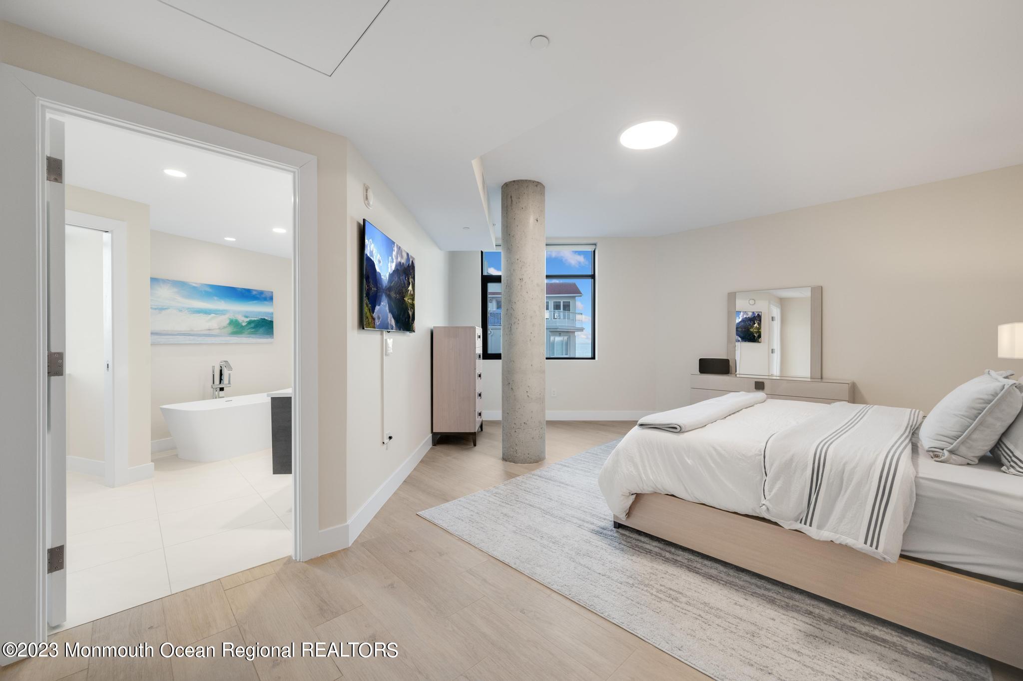 350 Ocean Avenue, 207