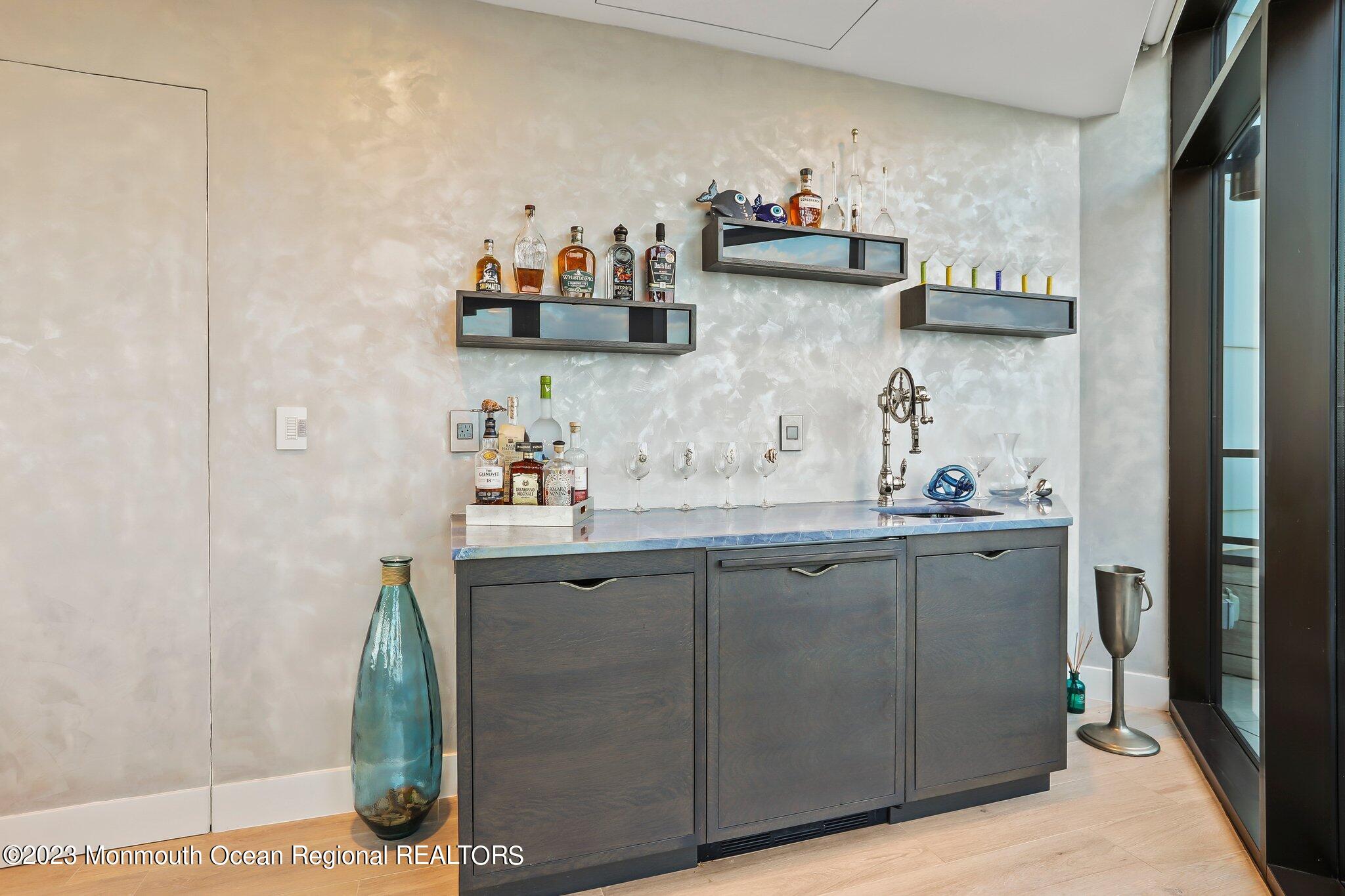 350 Ocean Avenue, 507