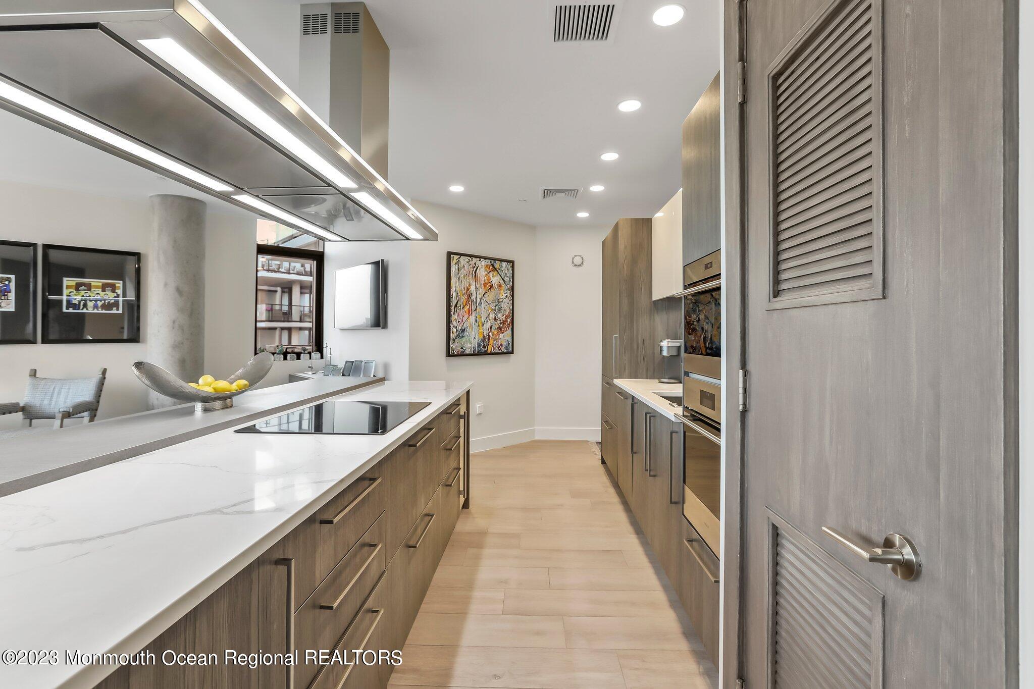 350 Ocean Avenue, 507