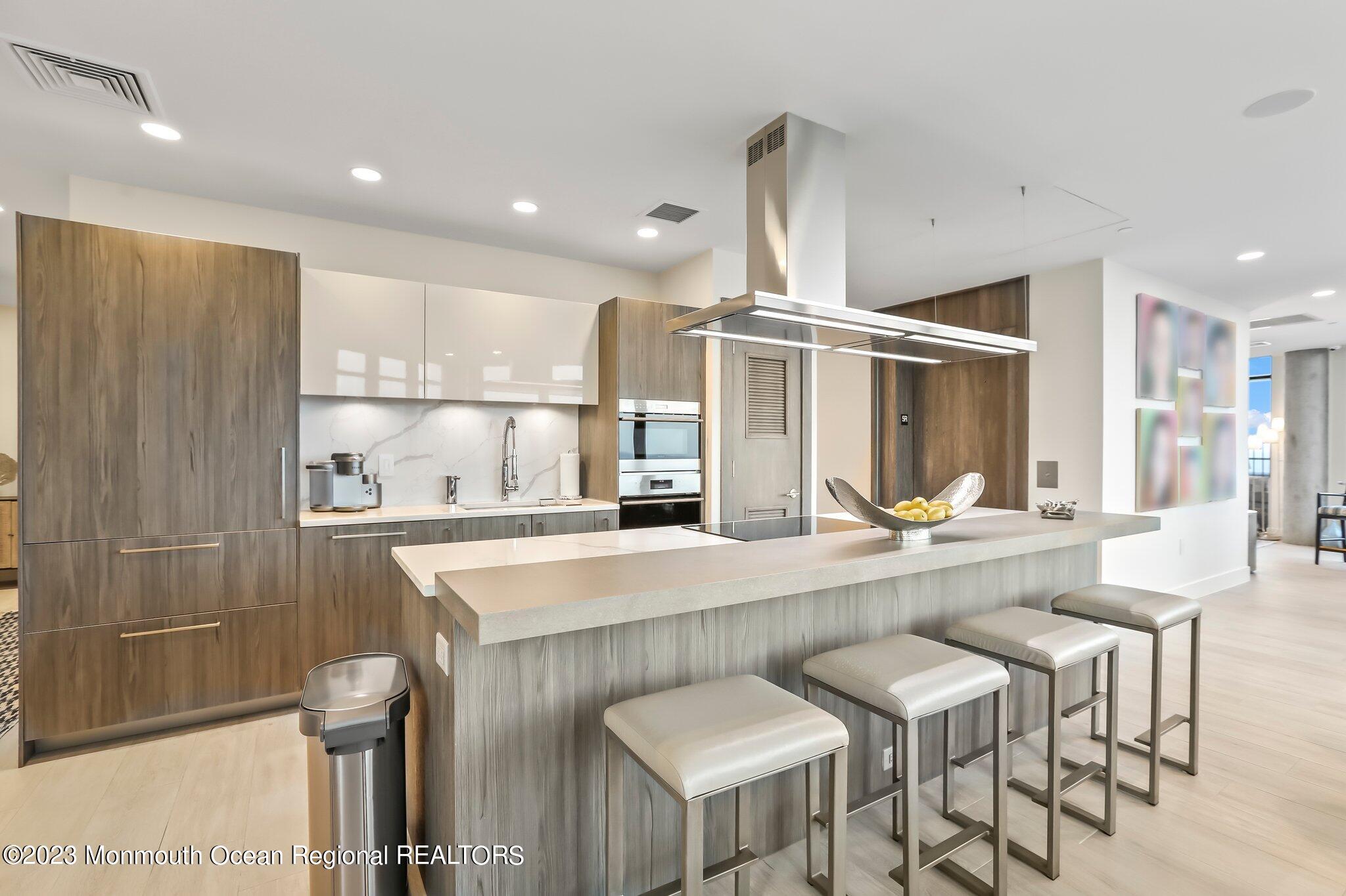 350 Ocean Avenue, 507