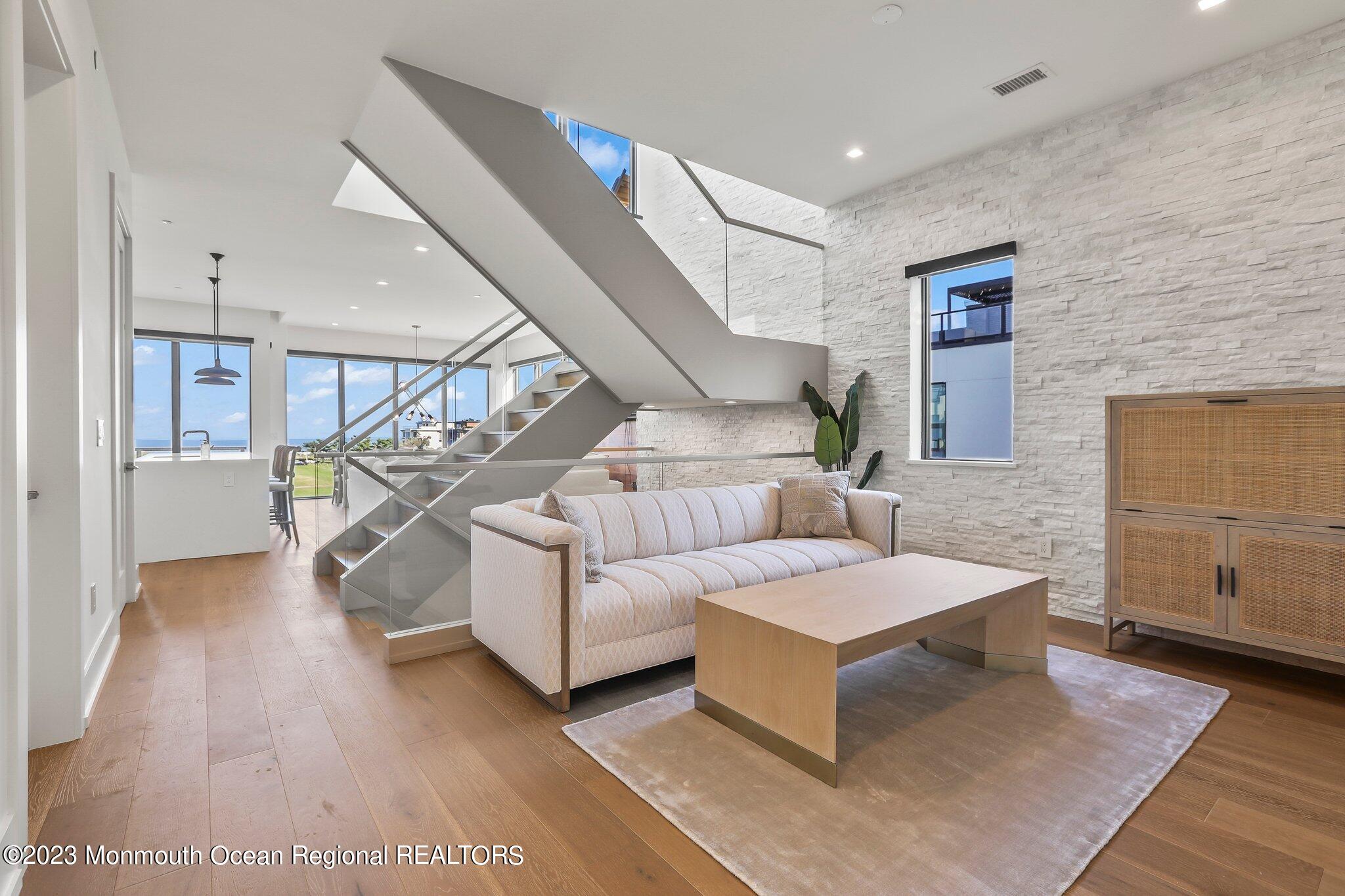 200 Ocean Avenue, 10