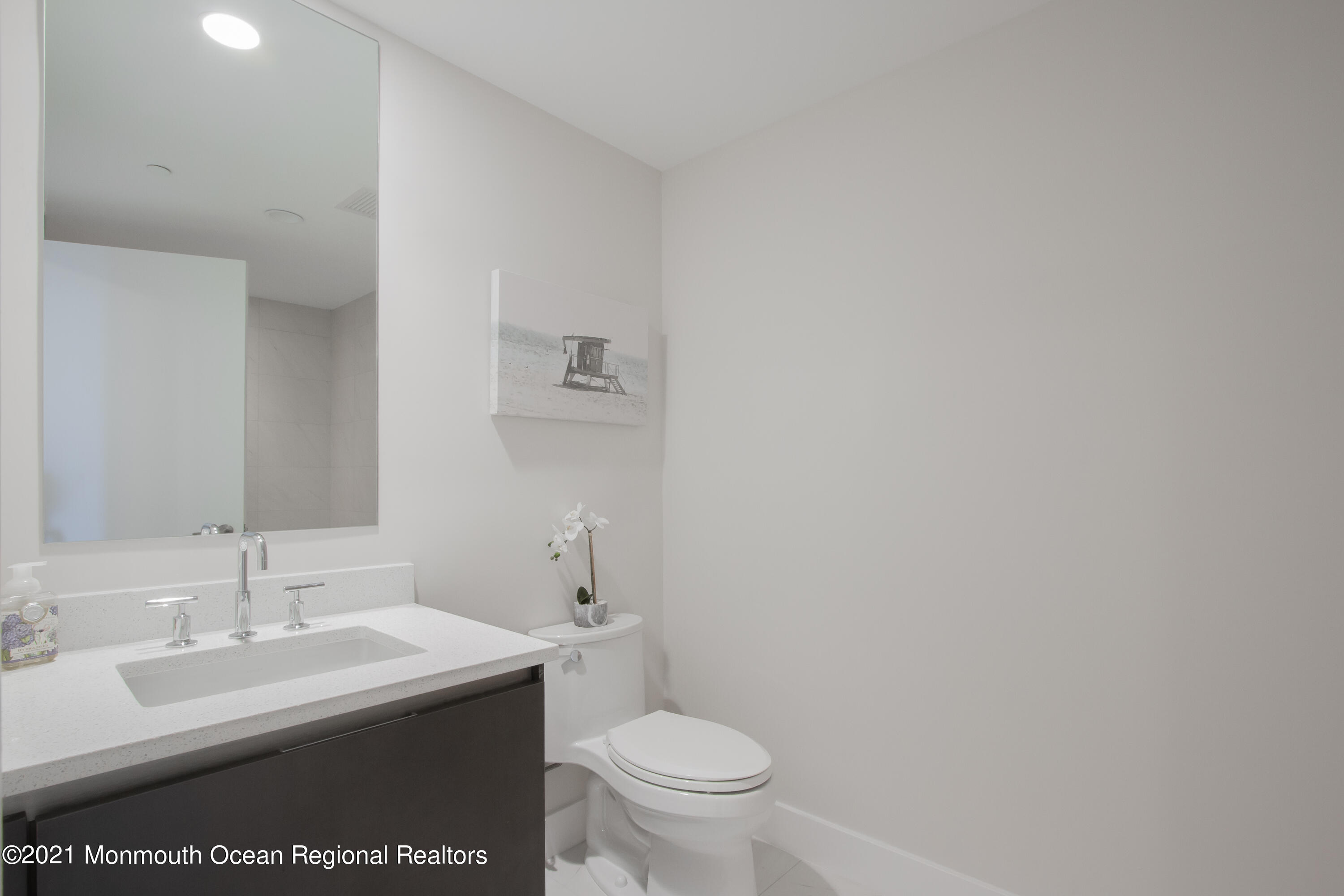 350 Ocean Avenue N, 101