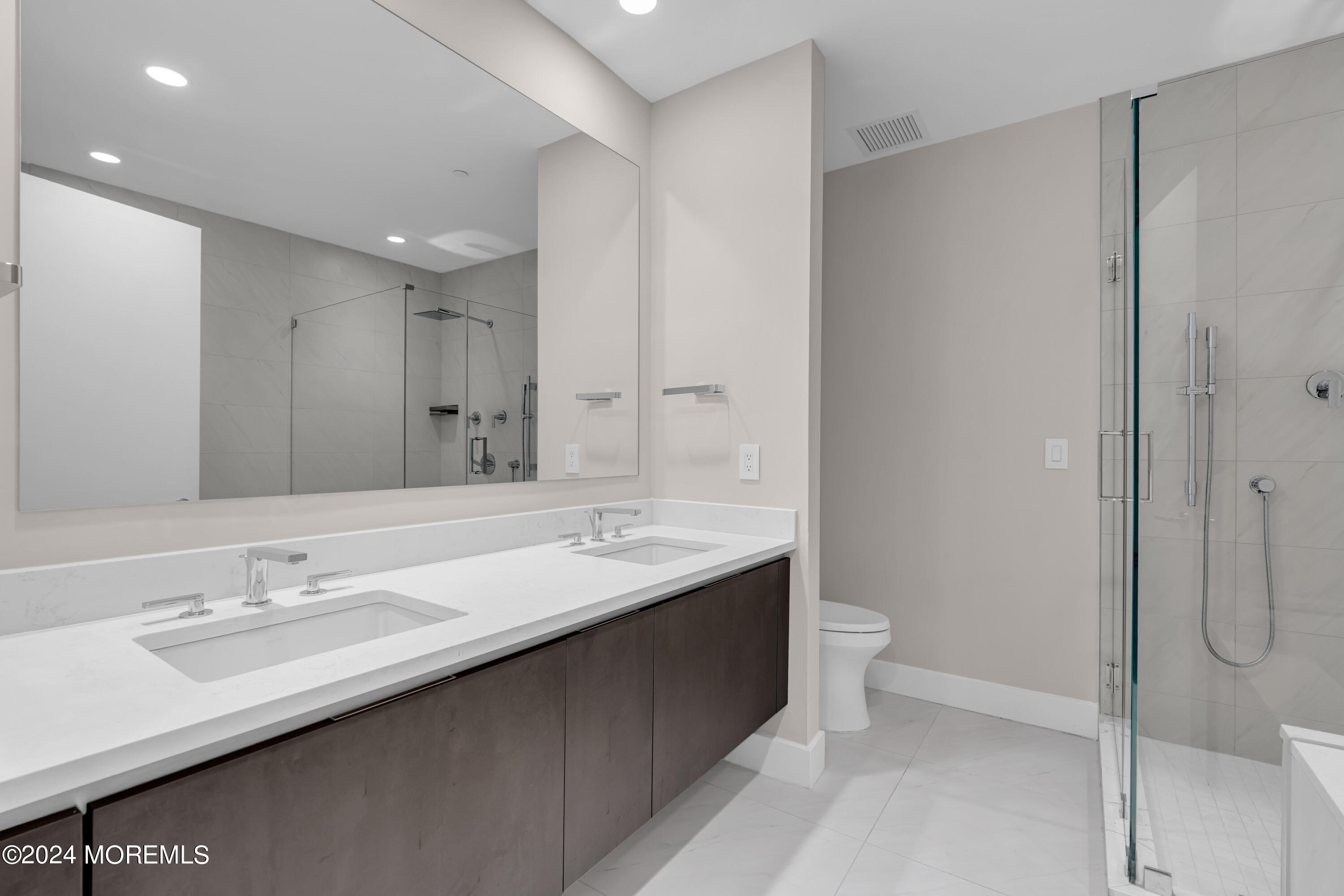 350 Ocean Avenue, 307