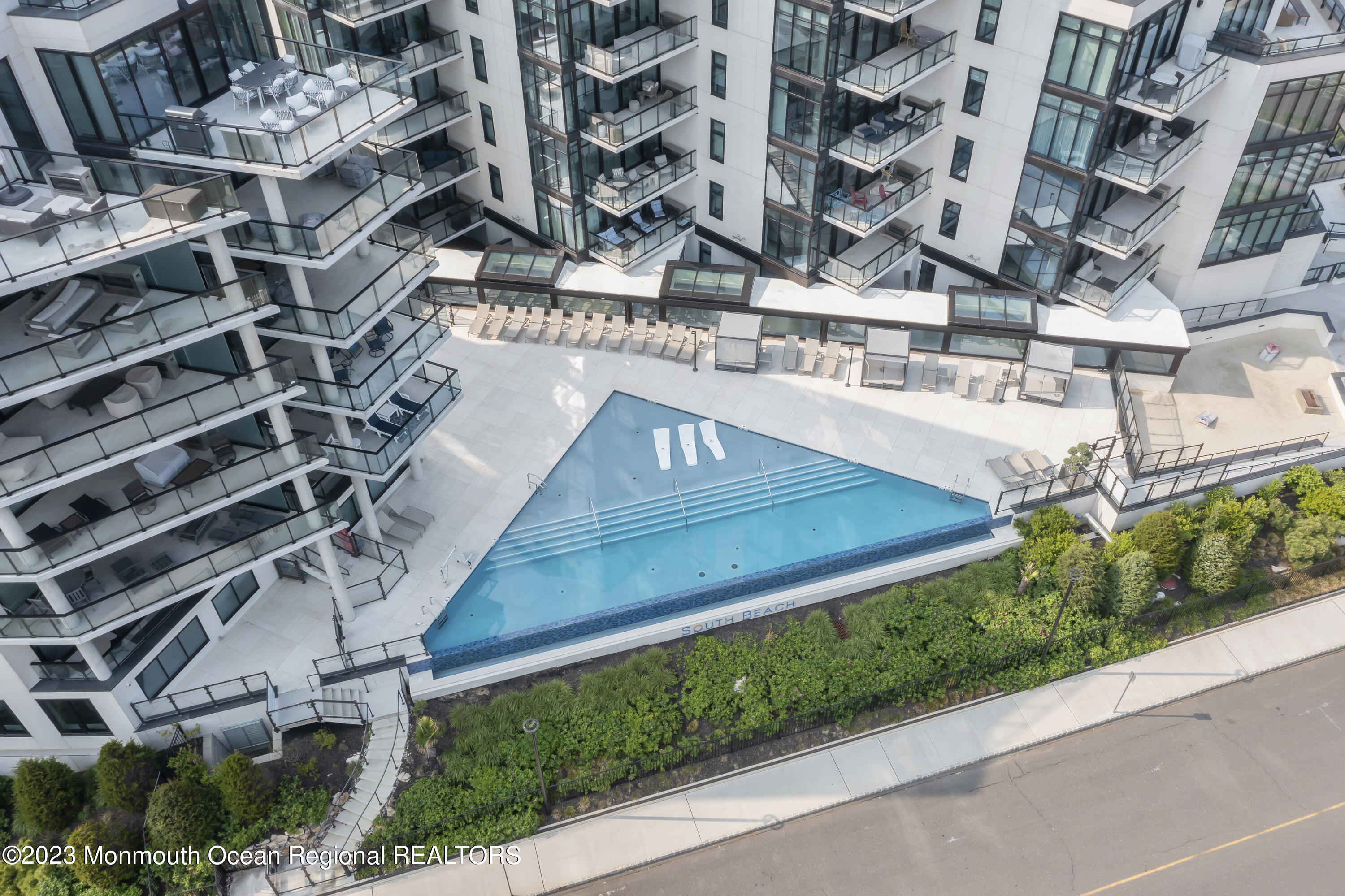 350 Ocean Avenue, 307